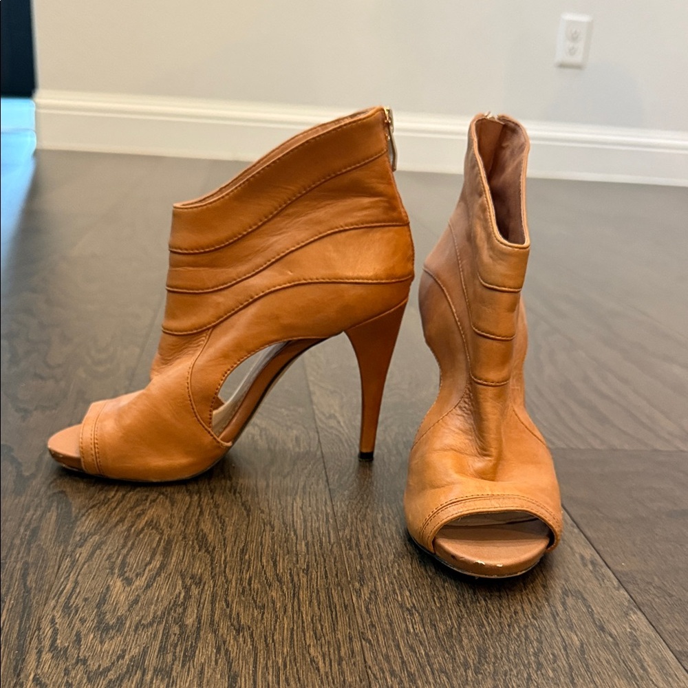 Vince Camuto Tan Peep-Toe Heels